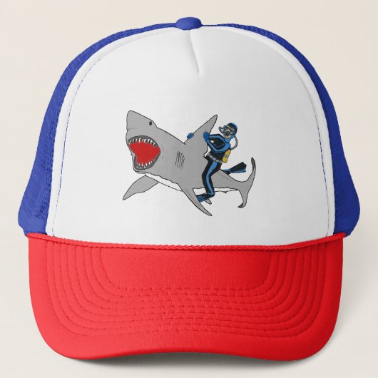 Scuba Diving Riding een grote witte haai Trucker Pet (Voorkant)
