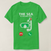Scuba duikt op het Zee is een schimmelige duikvluc T-shirt (Design voorkant)