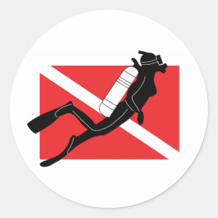 SCUBA schuift de vlag met Vrouw duiker omlaag Ronde Sticker