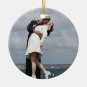 Sculpture Unconditional Surrender in San Diego Keramisch Ornament (Voorkant)