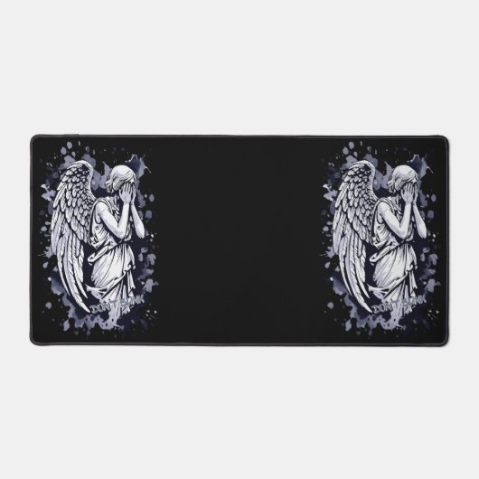 Sculptuur van een wenende engel - met spatten 1 bureaumat (Voorkant)