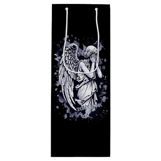 Sculptuur van een wenende engel - met spatten 1 wijn cadeautas (Voorkant)