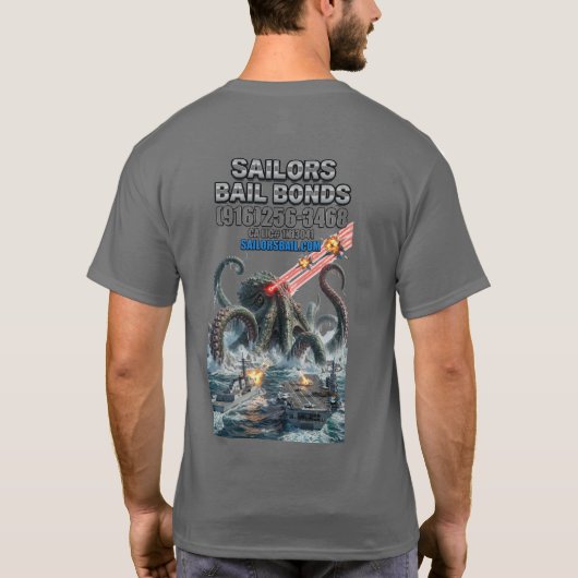 Sea Monster Battles the US Navy T-Shirt (Achterkant)