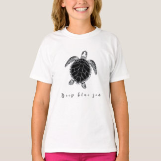 Sea turtle b/w t-shirt