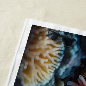 Seabed Symphony: Kleurrijke koraalrif strandlaken (In situ)