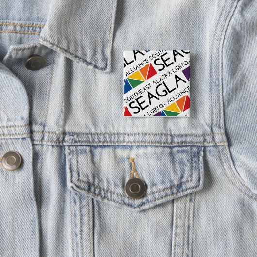 SEAGLA Square Logo Pin Vierkante Button 5,1 Cm (In situ)