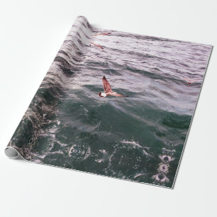 SEAGULL DIE OVER DE ZEE WAVELT CADEAUPAPIER