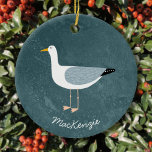 Seagull Personalized Keramisch Ornament<br><div class="desc">Een leuke zeemeeuw die staat bij de diepe groene oceaan. Ideaal voor mensen die van zassige vogels houden en voor de kust. Originele kunst van Nic Squirrell. Verander de naam om te personaliseren.</div>