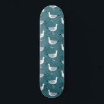 Seagulls Nautical Persoonlijk Skateboard<br><div class="desc">Een juktige zeemeeuw die staat bij de diepe groene oceaan. Ideaal voor mensen die van zassige vogels houden en voor de kust.</div>