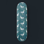 Seagulls Nautical Persoonlijk Skateboard<br><div class="desc">Een juktige zeemeeuw die staat bij de diepe groene oceaan. Ideaal voor mensen die van zassige vogels houden en voor de kust.</div>
