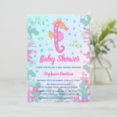 Seahorse onder het Zee Blue Baby shower Invitation Kaart (Staand voorkant)