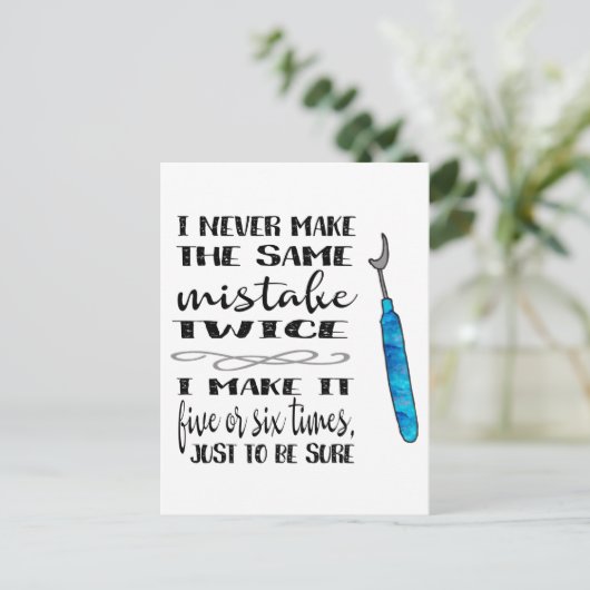 Seam Ripper—Hetzelfde Briefkaart met dubbele fout (Staand voorkant)