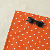 Seamless  bright orange background polka dot strandlaken (In situ)