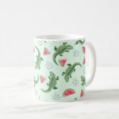 Seamless crocodile pattern with watermelon slices. koffiemok (Voorkant rechts)