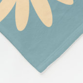 Seamless daisies pattern in small naive wild flowe fleece deken (Hoek)