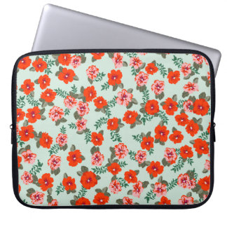 Seamless ditsy pattern in small cute wild flowers. laptop sleeve