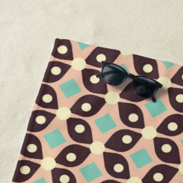 Seamless geometric pattern in dark brown leaf  strandlaken