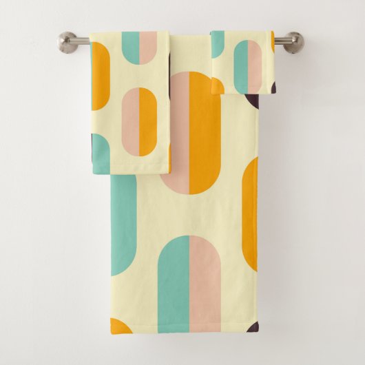 Seamless geometric pattern in retro vibes bad handdoek (Insitu)