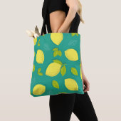 Seamless Hand Drawn Lemon with Leaves Pattern in B Tote Bag (Dichtbij)