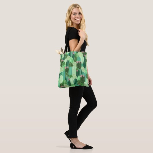 Seamless pattern with cactus tote bag (Op model)
