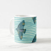 Seamless pattern with hand drawn bird buletive sil koffiemok (Voorkant links)