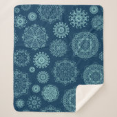 Seamless pattern with laced snowflakespattern, ara sherpa deken (Voorkant)