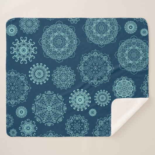 Seamless pattern with laced snowflakespattern, ara sherpa deken (Voorkant (horizontaal))