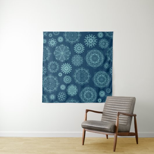 Seamless pattern with laced snowflakespattern, ara wandkleed (In situ)