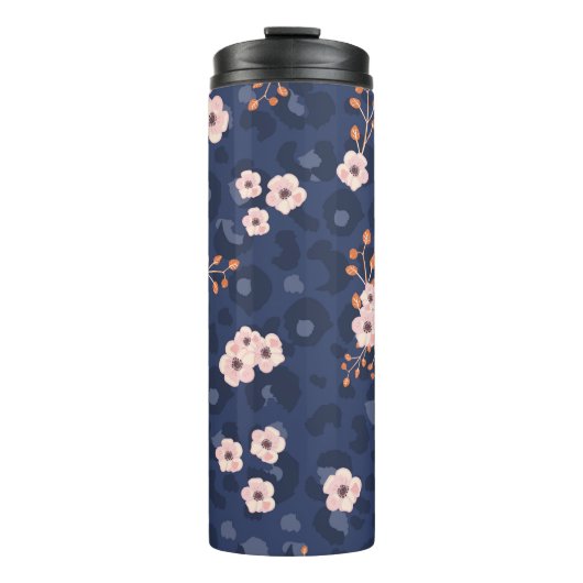 Seamless pattern with leopard skin and pink small thermosbeker (Voorkant)