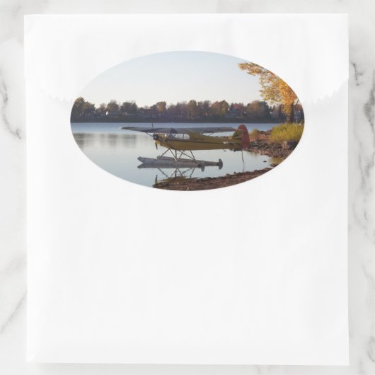 Seaplane bij het meer ovale sticker (Tas)