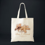 Seashells Beach Destination Wedding Personalized Tote Bag<br><div class="desc">Dit prachtige cadeau voor bruiloft en strandbruiloft van een smakelijke bruidskapje is op maat gemaakt met een cluster van seizoenshells design met de naam van het paar en de trouwdatum/plaats van je keuze. Pas het aan met de naam van een stel of bruidsmeisje, een dienstmeisje... ... of pas het verder...</div>