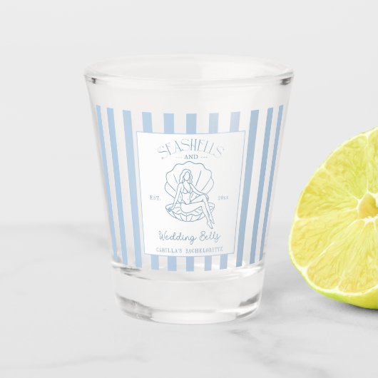 Seashells en Wedding Bells Coastal Bachelorette Shot Glas (Voorkant)