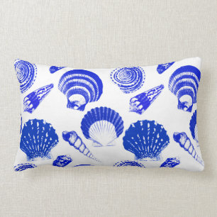 Seashells - kobalt blauw op een witte achtergrond kussen