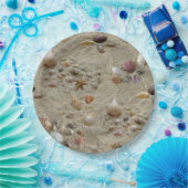 Seashells Nestled in Beach Sand Papieren Bordje (Feest)
