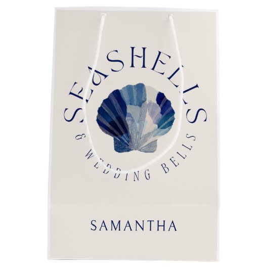 Seashells Wedding Bells Blue Beach Party Gast Medium Cadeauzakje (Achterkant)