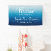 Seaside Sky en Ocean Blue Gradient Wedding Spandoek (Insitu)