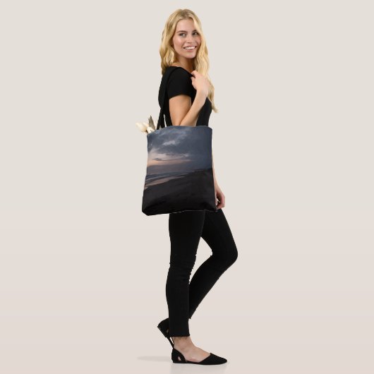 Seaside Twilight Tote Bag (Op model)
