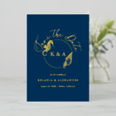 SEATERNAL Nautisch Monogram Bruiloft Save the Date Folie Uitnodiging (Staand Voorkant)