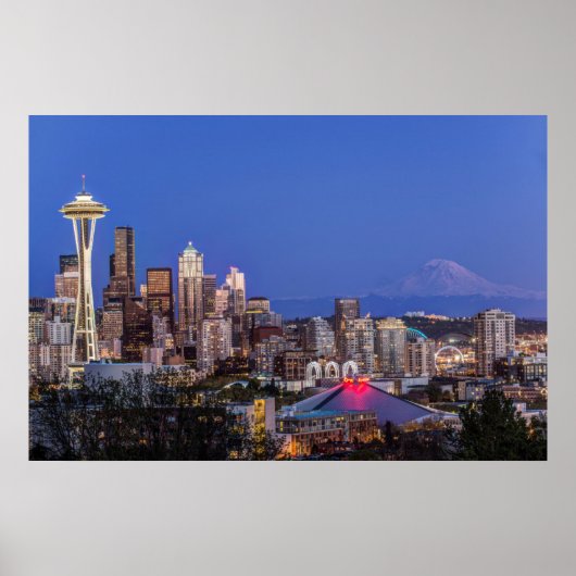 Seattle, Downtown en Mt. Rainier in de schemering Poster (Voorkant)