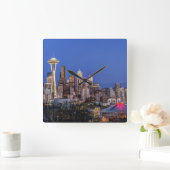 Seattle, Downtown en Mt. Rainier in de schemering Vierkante Klok (Huis)