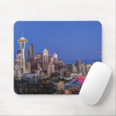 Seattle, Downtown en Mt. Rainier in Twilight Muismat (Met muis)