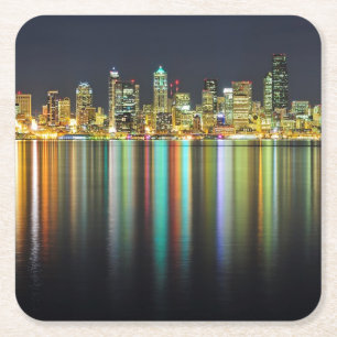 Seattle skyline 's nachts met reflectie kartonnen onderzetters
