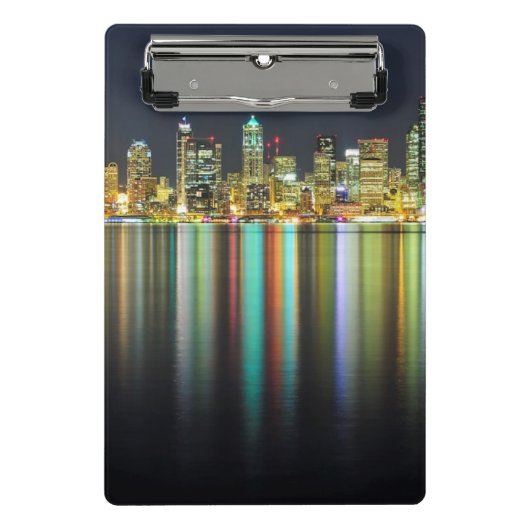 Seattle skyline 's nachts met reflectie mini klembord (Voorkant)