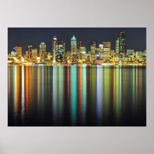 Seattle skyline 's nachts met reflectie poster (Voorkant)