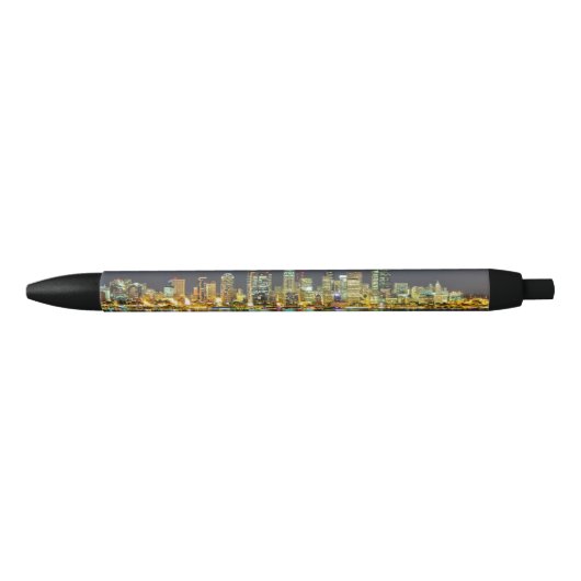 Seattle skyline 's nachts met reflectie zwarte inkt pen (Voorkant)
