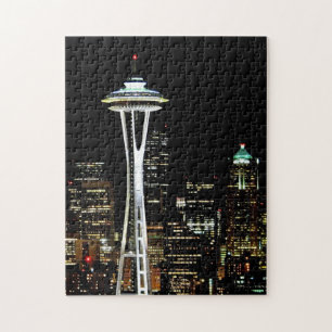 Seattle skyline 's nachts, met Space Needle. Legpuzzel