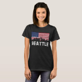 Seattle WA American Flag Skyline Distress T-shirt (Voorkant volledig)