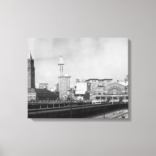 Seattle, WA - Seattle Railway Centre en Smith Canvas Afdruk (Voorkant)