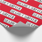 Secret Santa Christmas Holiday  Sign Rood Cadeaupapier (Hoek)