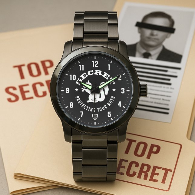 Secret Squirrel Protecting Your Nuts Personalized Horloge (Secret Squirrel Protecting Your Nuts Personalized Stainless Steel Watch)